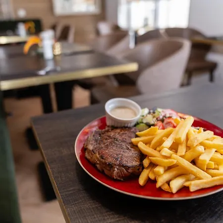 Курортный комплекс Ravenbosch - Fireplace Garden Shed Sauna