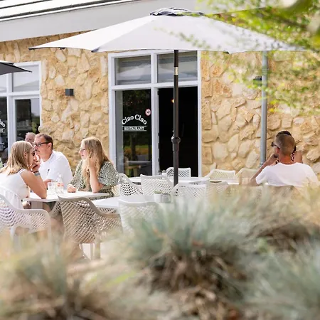 Курортный комплекс Ravenbosch - Fireplace Garden Shed Sauna